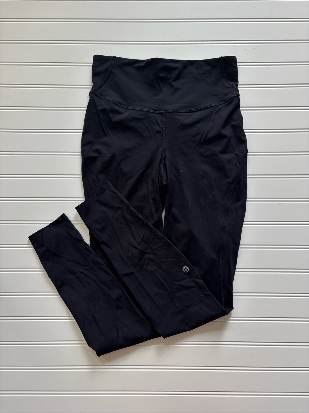 black lululemon leggings